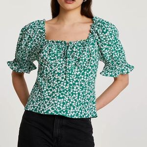 NWT Green Short Puff Sleeve Empire Top